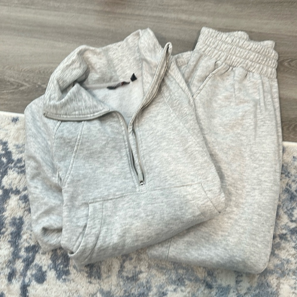 Danskin sweat pant suit